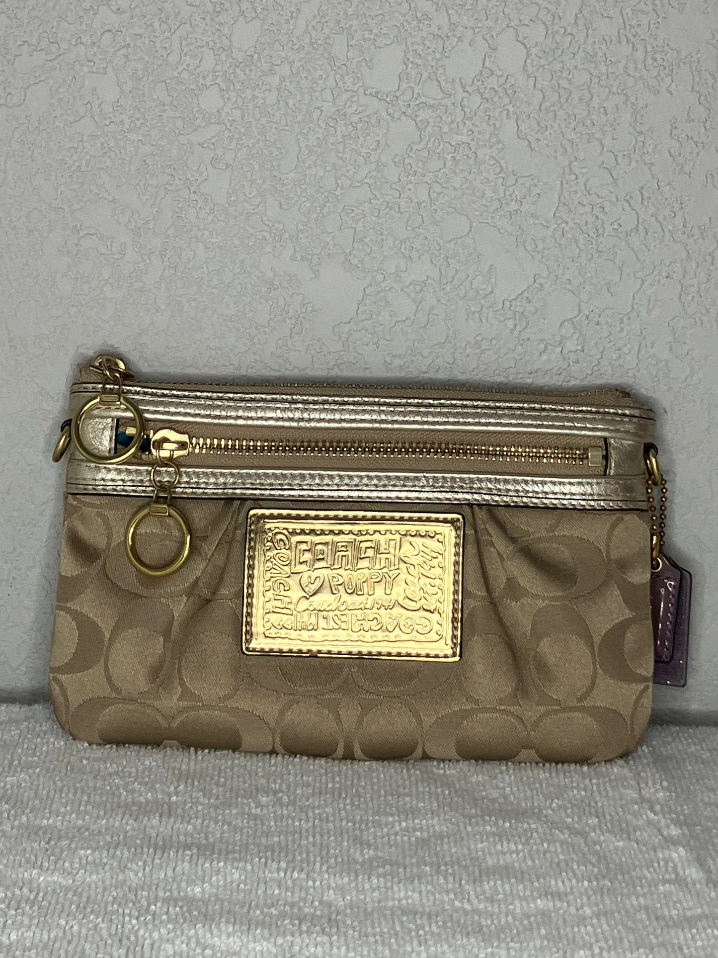 Coach Poppy Signature C